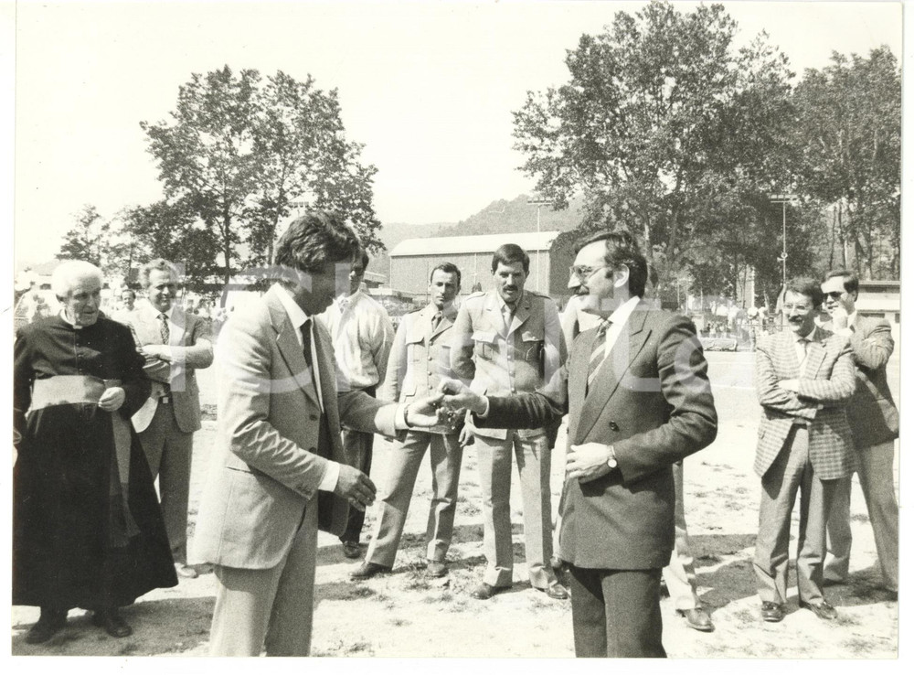 Fotografia d epoca originale 1987 RONCO SCRIVIA Autorità presenti alla manifestazione di difesa civile Foto 1