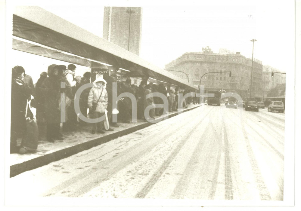 Fotografia d epoca originale 1990 ca GENOVA Nevicata alla fermata dell autobus Foto VINTAGE 18x13 cm 1