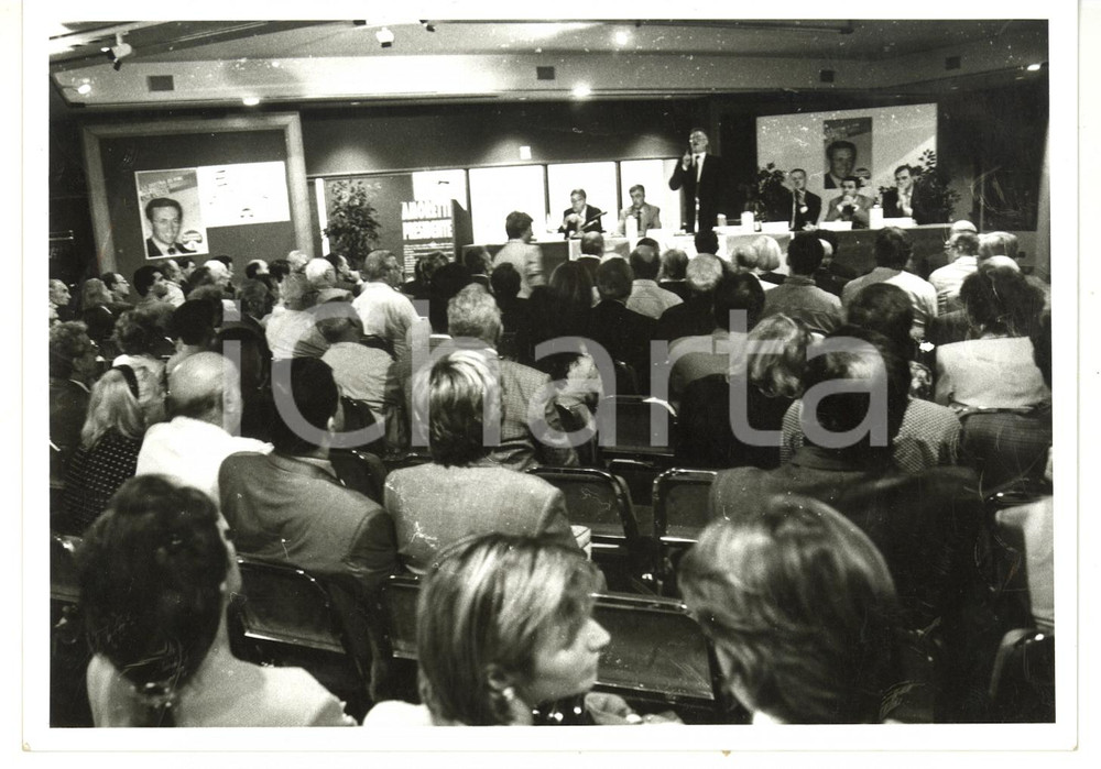 Fotografia d epoca originale 1990 ca GENOVA Comizio ALLEANZA NAZIONALE  Gian Nicola AMORETTI Foto 18x13 1