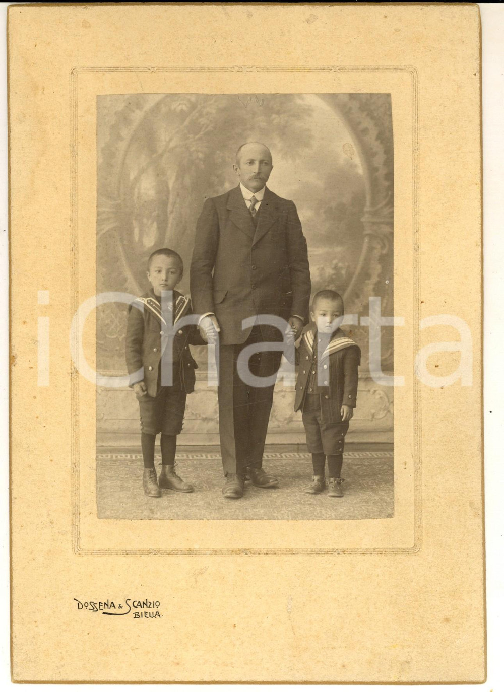 Fotografia d epoca originale 1915 PRALUNGO Ritratto di Francesco ACQUADRO con i figli Attilio e Terzillo 1