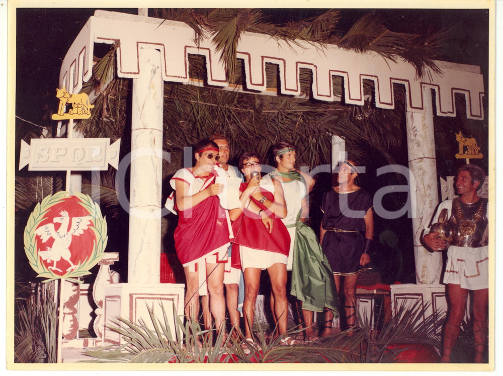 Fotografia d epoca originale 1995 ca GENOVA  COSTUME Festa a tema antica Roma  Karaoke Foto 24x18 1