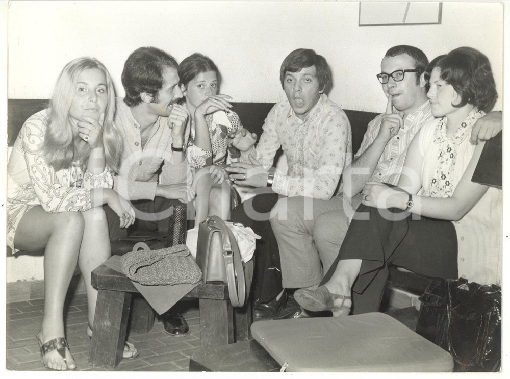 1990 ca GENOVA - COSTUME Serata tra amici al bar *Foto VINTAGE 24x18