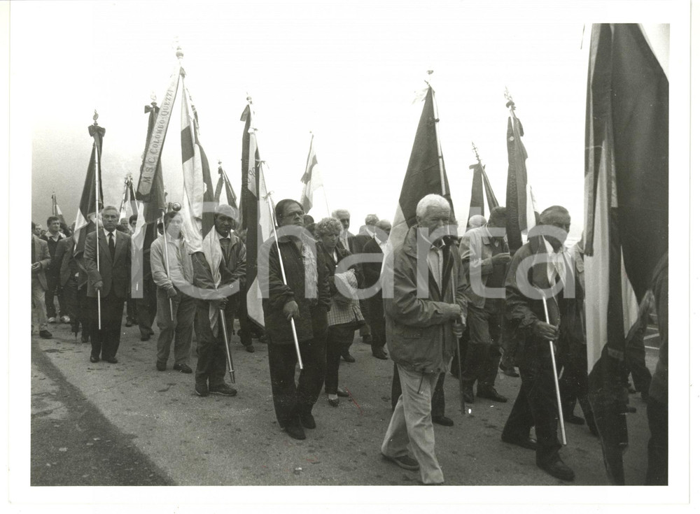 Fotografia d epoca originale 1990 ca GENOVA Corteo ex combattenti M.S.C. COLOMBO QUEZZI Foto COSTUME 1