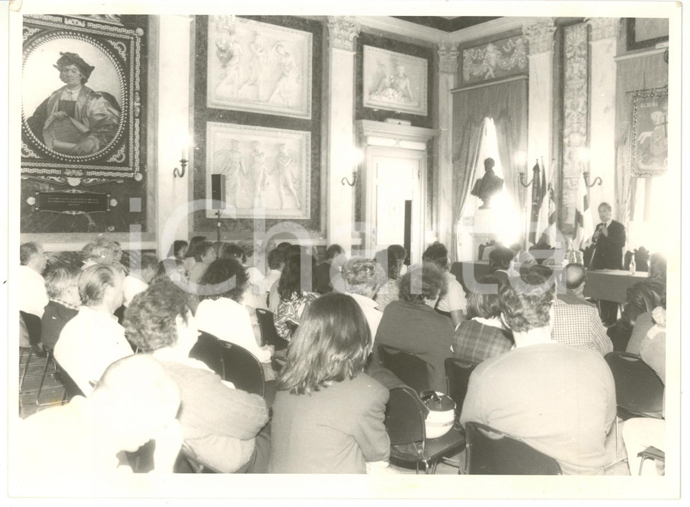 Fotografia d epoca originale 1996 GENOVA Palazzo TURSI  Conferenza nel Salone di Rappresentanza Foto 24x18 1