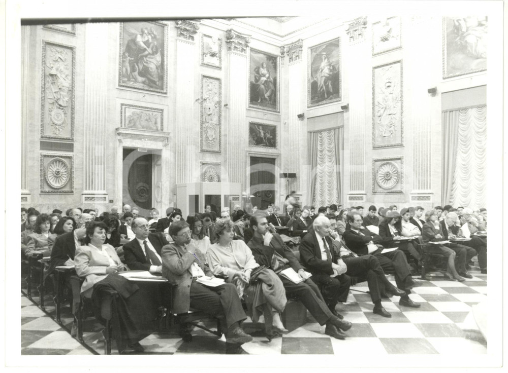 Fotografia d epoca originale 1995 GENOVA Palazzo Ducale  Conferenza nella Sala del Minor Consiglio Foto 1