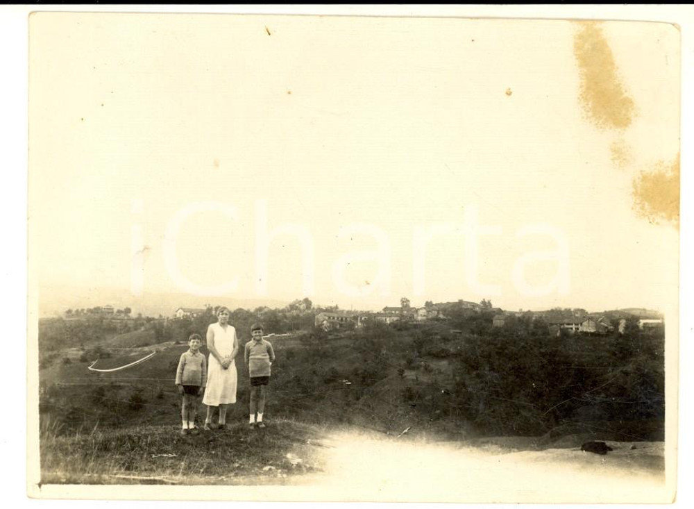 Fotografia d epoca originale 1930 MIGNANEGO / GIOVI GE Ritratto di famiglia in campagna  Foto 12x8 cm 1