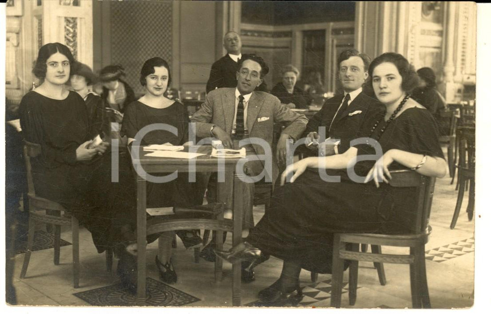 Fotografia d epoca originale 1923 SALSOMAGGIORE Un gruppo di villeggianti alle terme  Foto cartolina VINTAGE 1