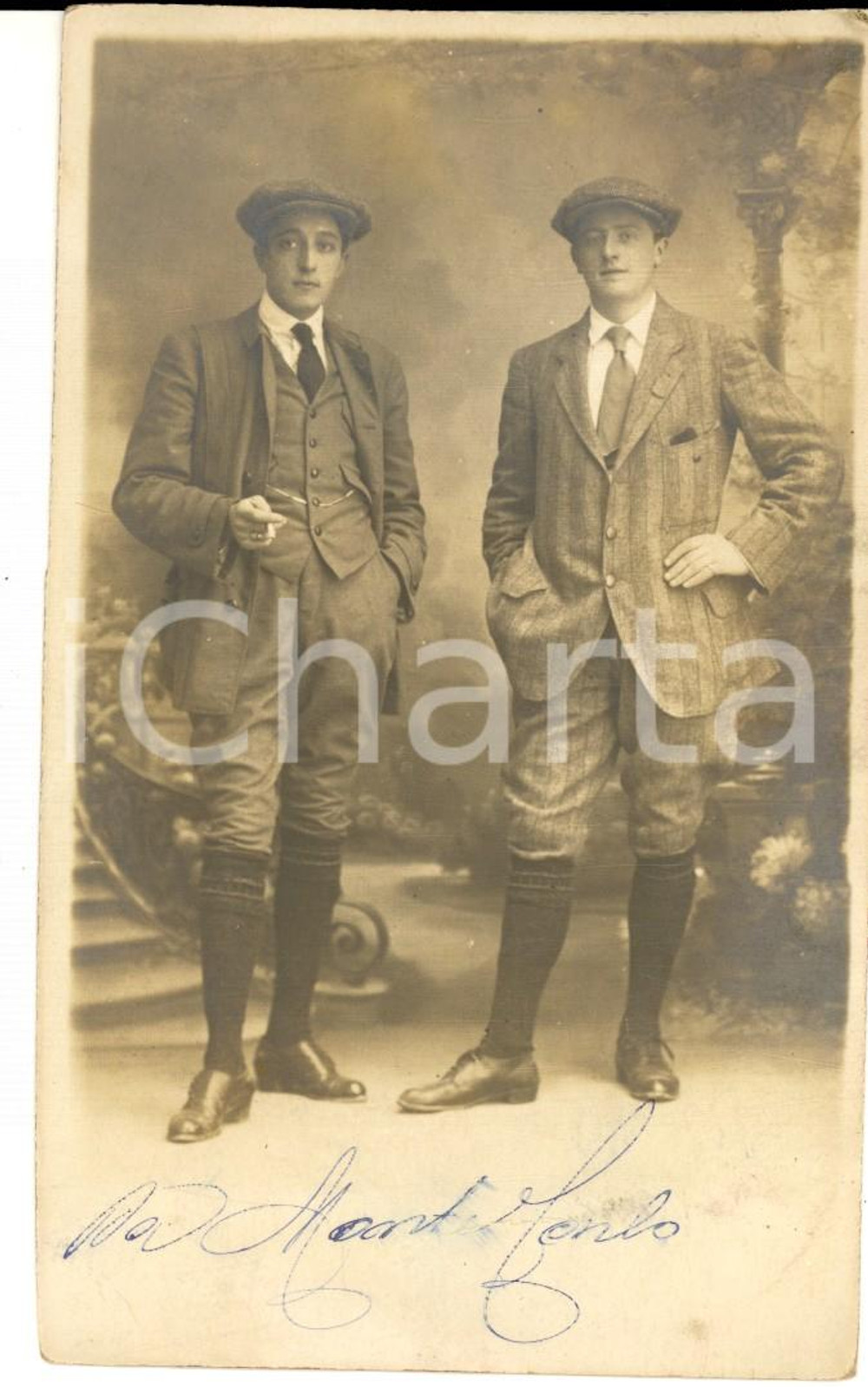 Fotografia d epoca originale 1920 ca MONTECARLO Ritratto di due giovani borghesi  Foto cartolina SCANDAR 1