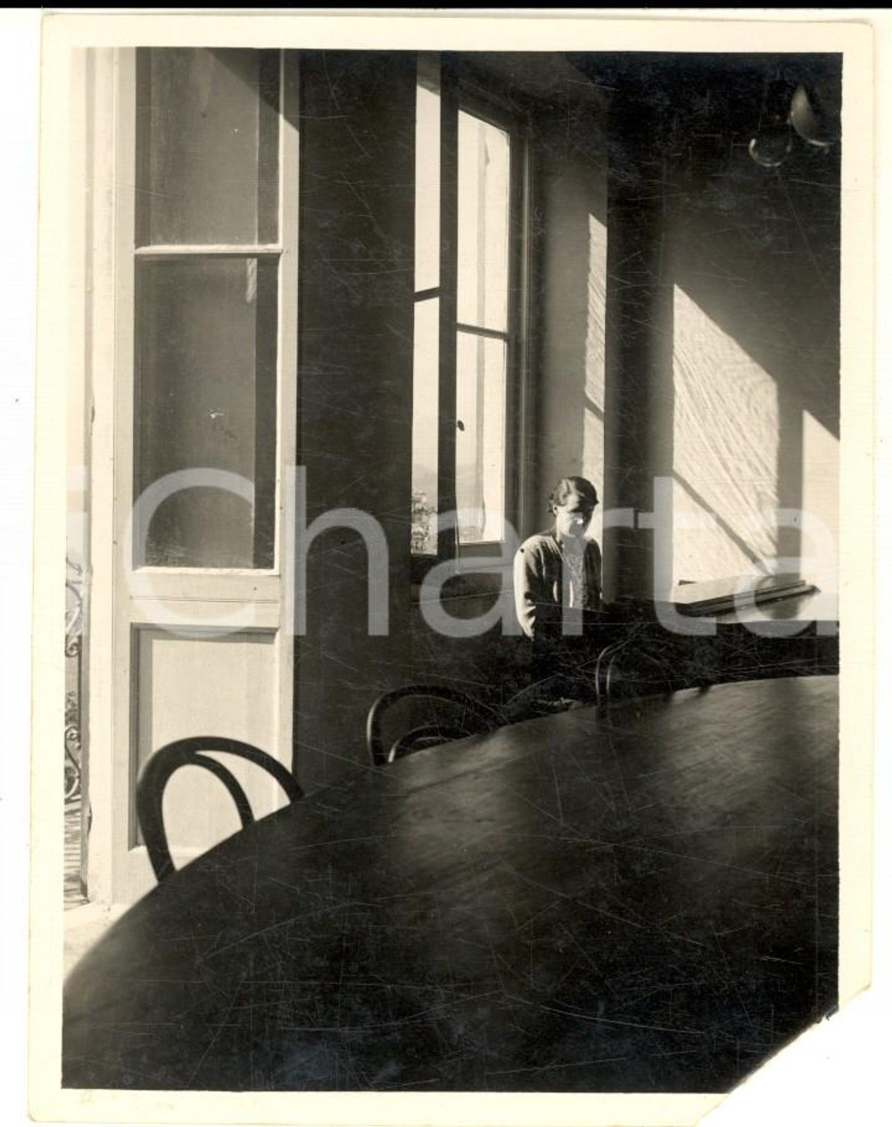 Fotografia d epoca originale 1928 MIGNANEGO / GIOVI GE Ritratto di giovane donna in villa  Foto 8x11 cm 1