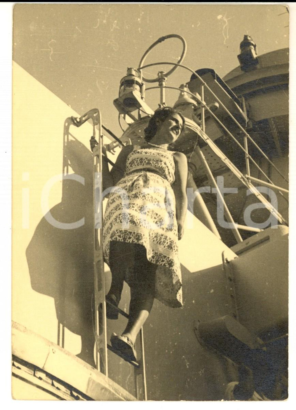 Fotografia d epoca originale 1949 FINALMARINA Incrociatore Raimondo Montecuccoli  Ritratto di donna  Foto 1