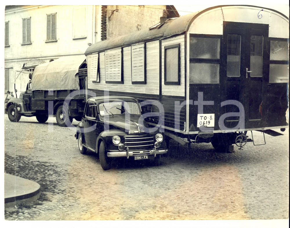 Fotografia d epoca originale 1951 GARLASCO Incidente con furgone e rimorchio  FIAT 500 TOPOLINO Foto 1