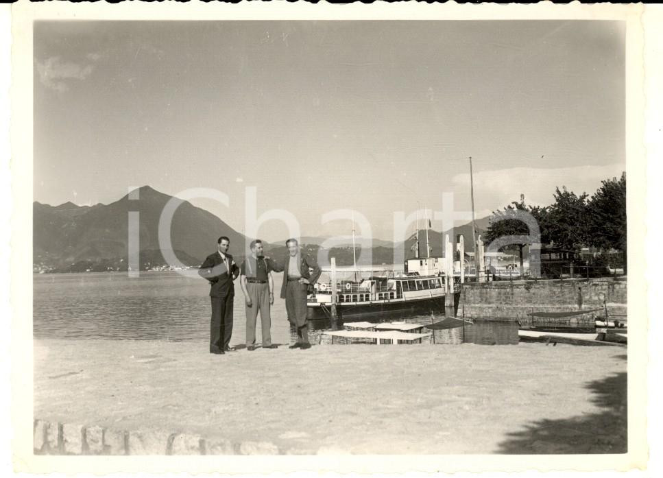 Fotografia d epoca originale 1934 STRESA  Gruppo di amici al molo di sbarco Foto VINTAGE 12x9 cm 1