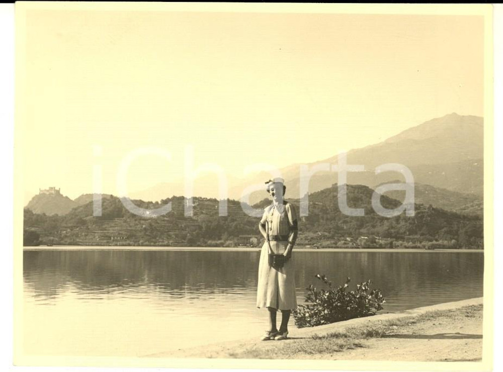 Fotografia d epoca originale 1937 IVREA  Lago SIRIO  Ritratto di una escursionista Foto VINTAGE 12x9 cm 1