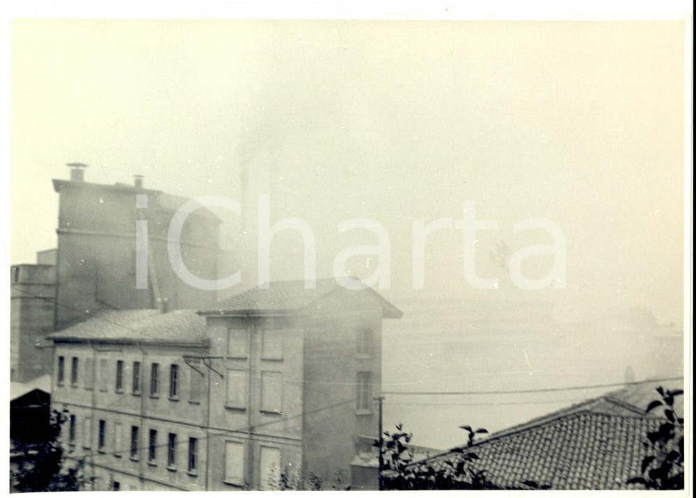 Fotografia d epoca originale 1958 STRADELLA Veduta con cementificio in attivitÃ  tra i fumi  Foto PERDUCA 1