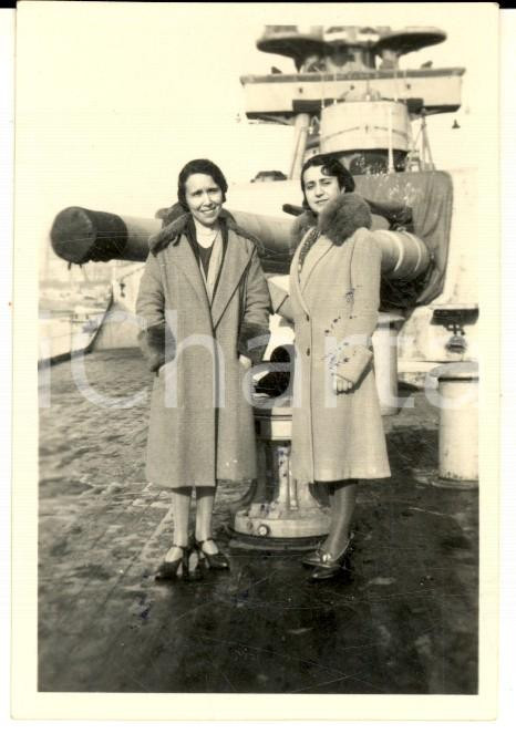 Fotografia d epoca originale 1931 ARGENTINA Nave ALMIRANTE BROWN Ritratto di due donne Foto 6x8 cm 1