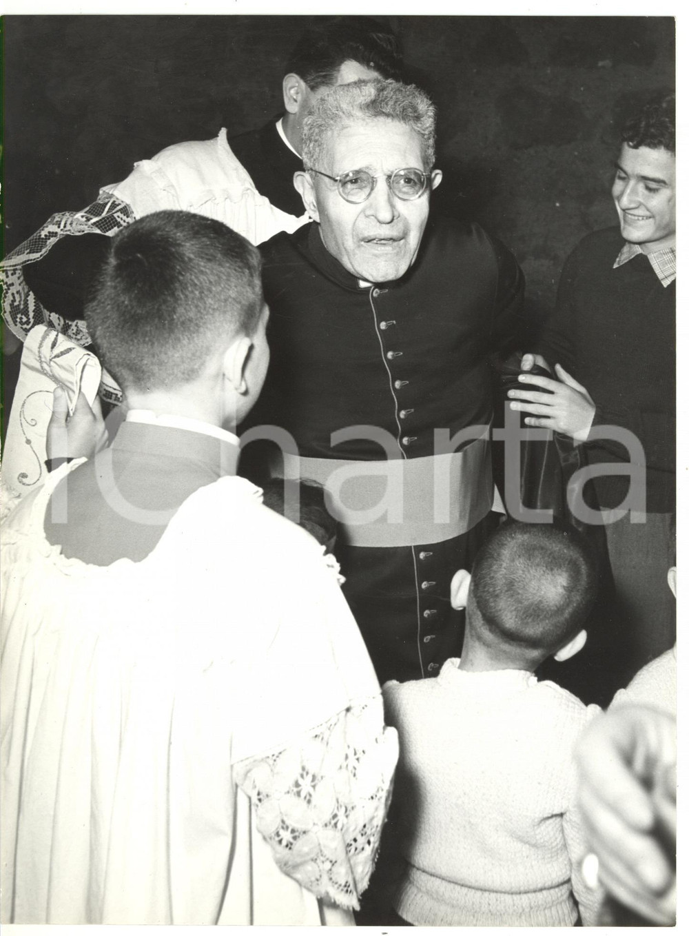 Fotografia d epoca originale 1959 ROMA Villa Nazareth  Card. Domenico TARDINI in visita  Foto 18x24 cm 1