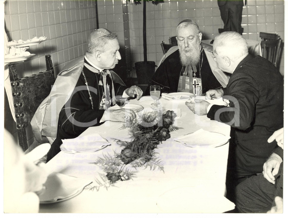 Fotografia d epoca originale 1955 ca ROMA Fernando CENTO  EugÃ¨ne TISSERANT  Giuseppe SPATARO  Foto 1