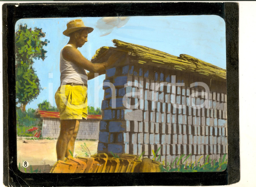Fotografia d epoca originale 1955 ca STRADELLA ? Lavoratore in una fabbrica di mattoni FOTO COLORATA A MANO 1