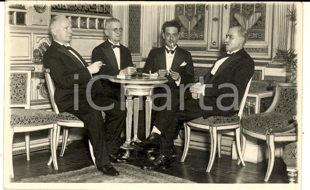 Fotografia d epoca originale 1930 ARGENTINA Ritratto di Miguel ROLLE in un club maschile  Foto cartolina 1