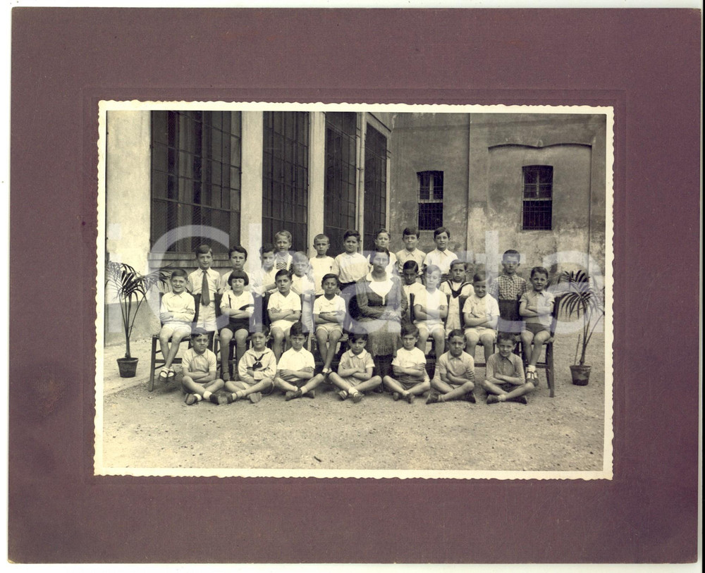 Fotografia d epoca originale 1935 ca MILANO Istituto ZACCARIA Ritratto di classe con insegnante  Foto 24x20 1