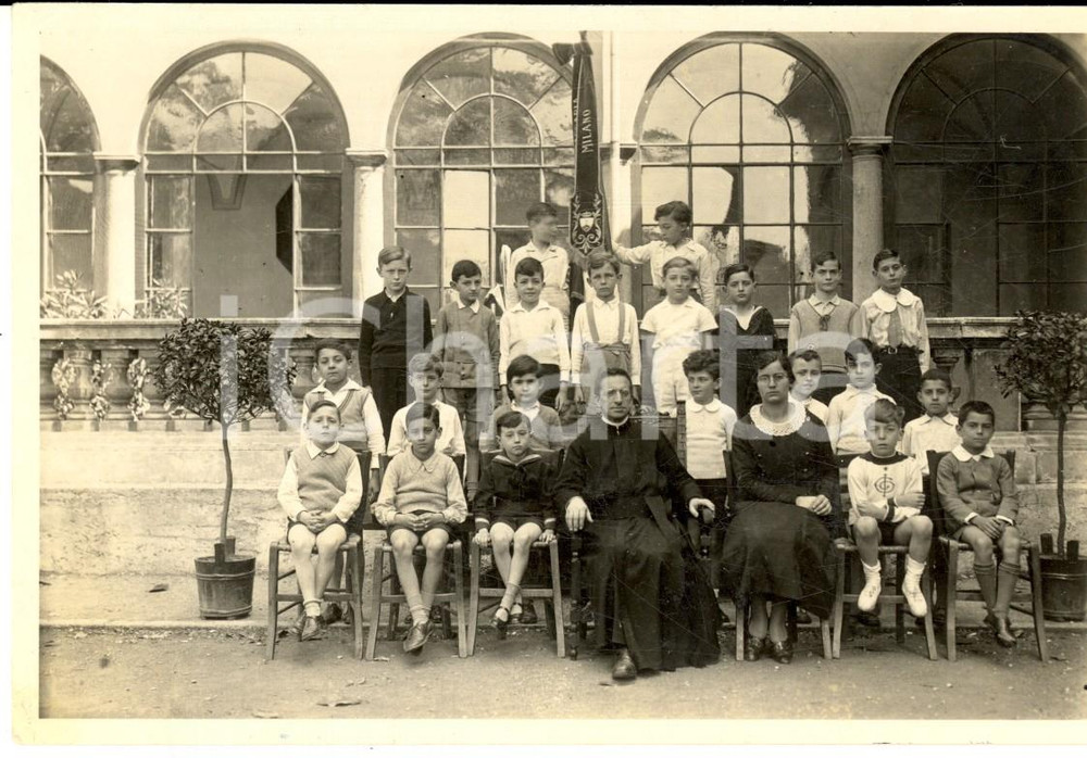 Fotografia d epoca originale 1930 ca MILANO Istituto ZACCARIA Classe con il rettore BRUGOLA  Foto 14x10 cm 1