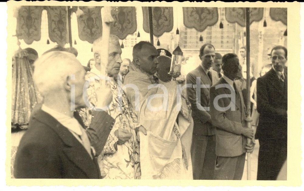 Fotografia d epoca originale 1942 PALIO DI SIENA La processione religiosa  Mons. Mario TOCCABELLI  Foto 1