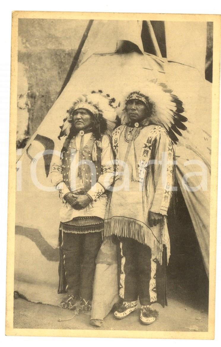Cartolina originale da collezione 1935 EXPO BRUSSELS American Indian Village  Couple of real SIOUX Postcard 1