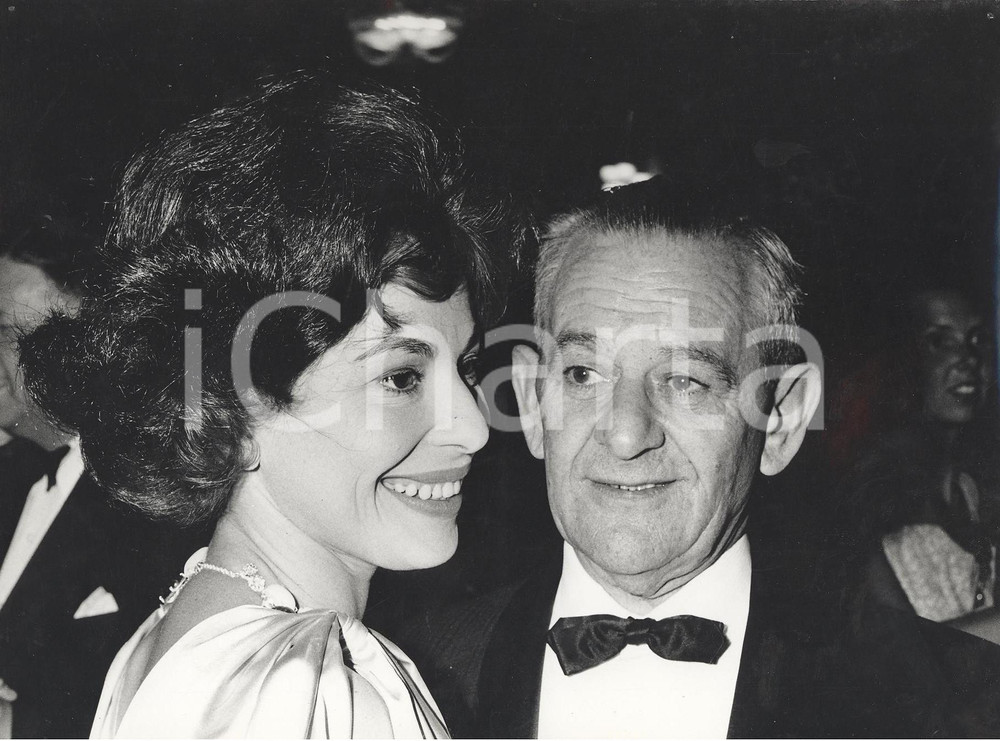 Fotografia d epoca originale 1960 FESTIVAL DI CANNES Haya HARAREET William WYLER presentano BEN HUR Foto 1