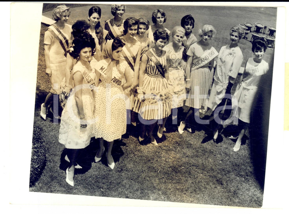Fotografia d epoca originale 1960 BEIRUT LIBANO Le candidate di MISS EUROPA Fotografia 18x13 cm 1