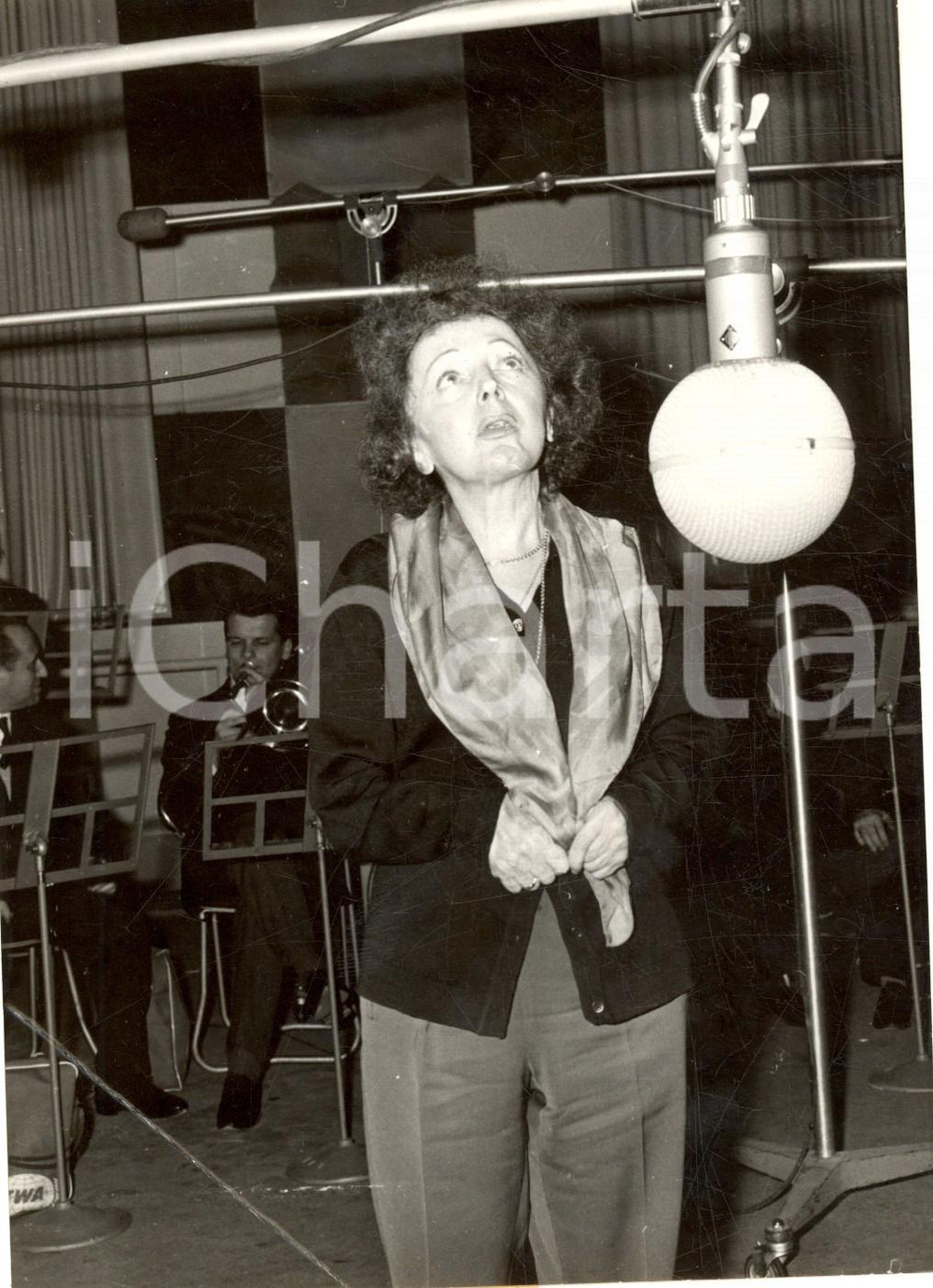 Fotografia d epoca originale 1962 PARIS Edith PIAF registra le nuove canzoni di Charles DUMONT Foto 13x18 cm 1