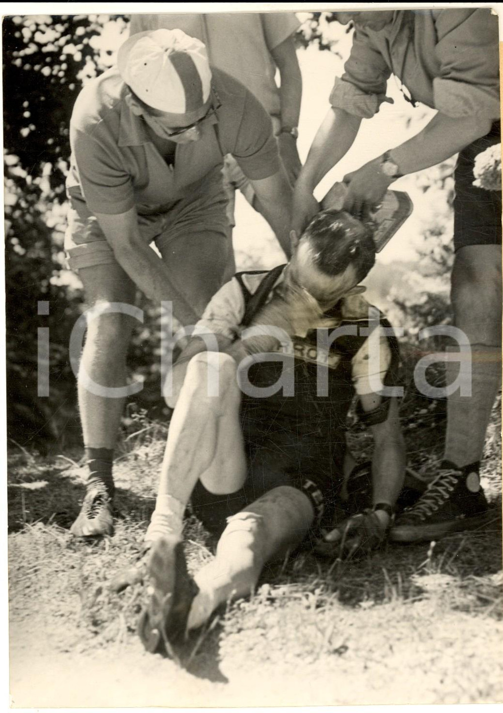 Fotografia d epoca originale 1953 CYCLISME TOUR DE FRANCE Jean ROBIC abandonne et pleure de dÃ©sespoir Photo 1