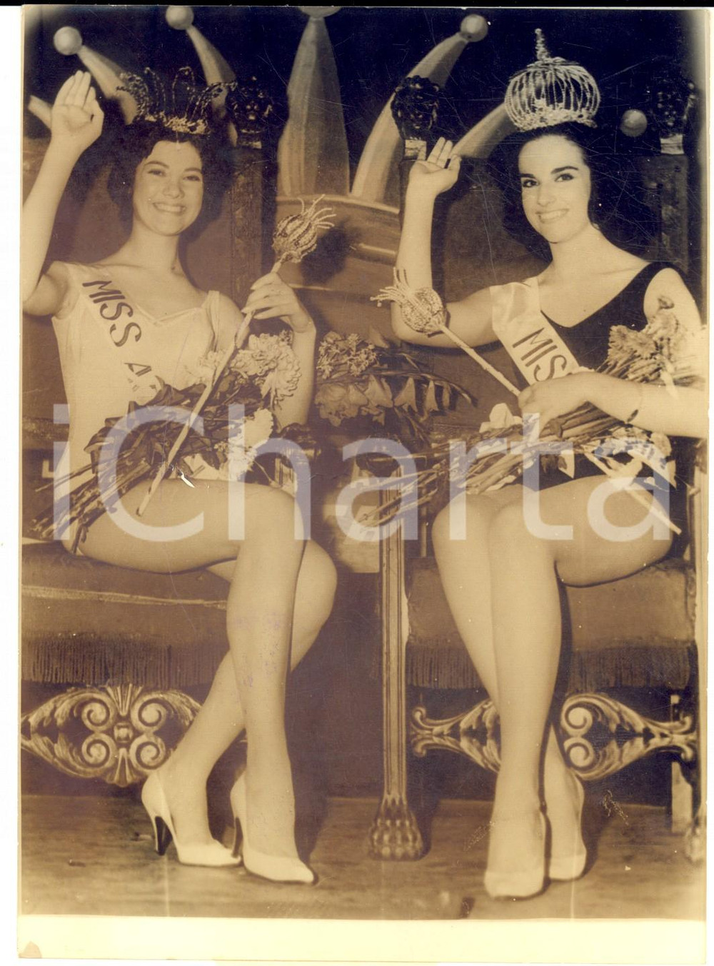 Fotografia d epoca originale 1961 ARGENTINA Adriana GARDIAZABAL e Alicia CARE  nuove miss Foto DANNEGGIATA 1
