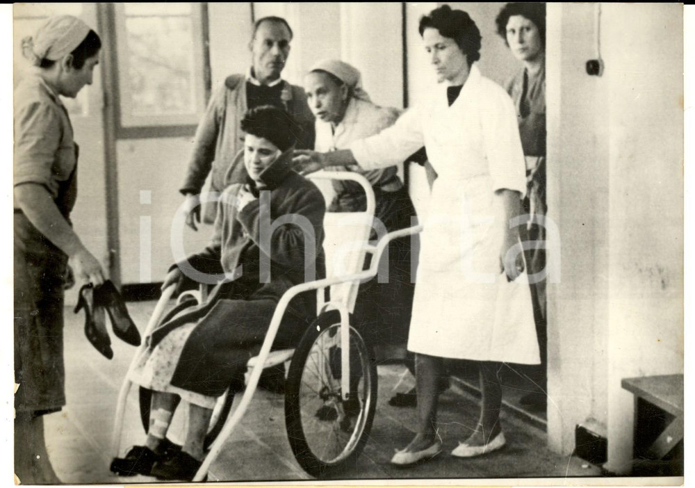 Fotografia d epoca originale 1960 BOUFARIK ALGERIE I feriti di un attacco terroristico Foto 18x13 cm 1