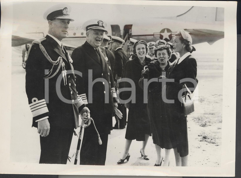 Fotografia d epoca originale 1953 MALTA NATO Commander Admiral William FECHTELER and Countess MOUNTBATTEN 1