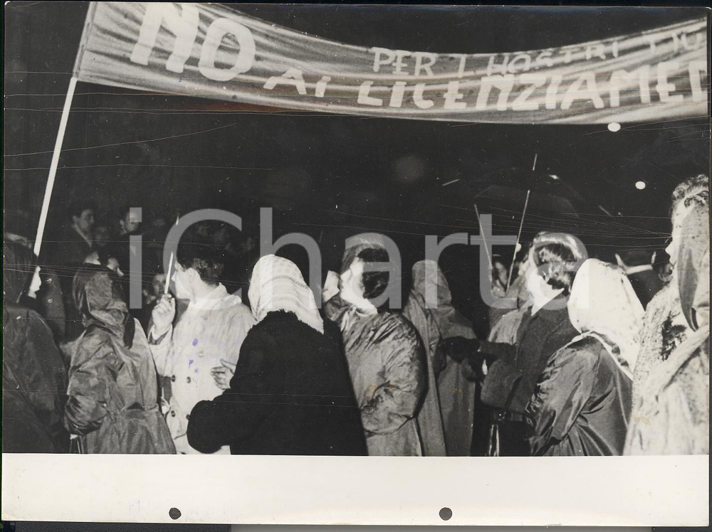 Fotografia d epoca originale 1959 FIRENZE Manifestazione contro i licenziamenti delle Officine Galileo Foto 1