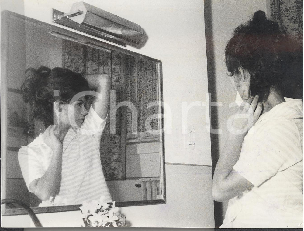 Fotografia d epoca originale 1960 ROMA CinecittÃ  Giorgia MOLL in camerino durante le riprese de Il rossetto 1