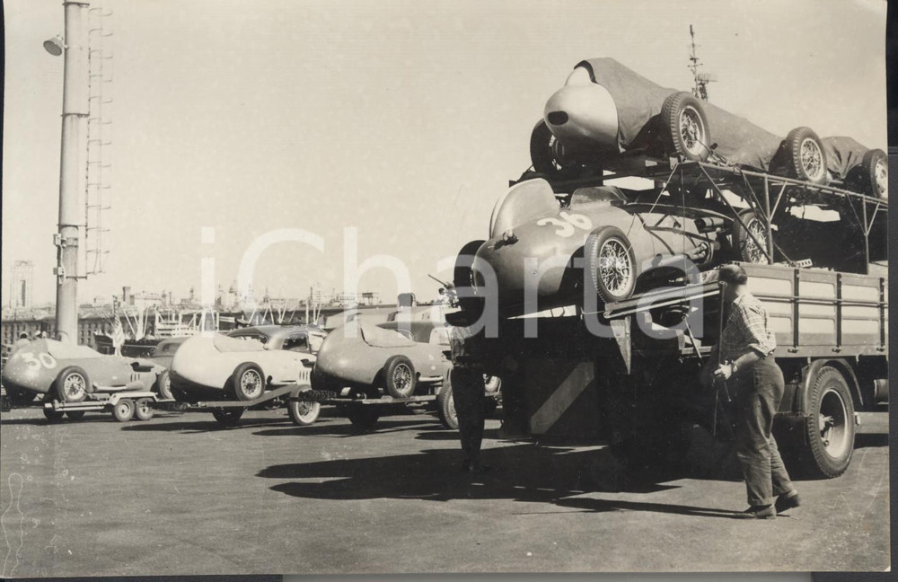 Fotografia d epoca originale 1958 GENOVA Vetture per la FORMULA UNO all arrivo in porto  Foto 18x13 cm 1