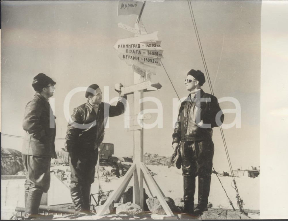 Fotografia d epoca originale 1962 ANTARTIDE Spedizione URSS presso la base di MIRNYJ  Foto 18x13 cm 1