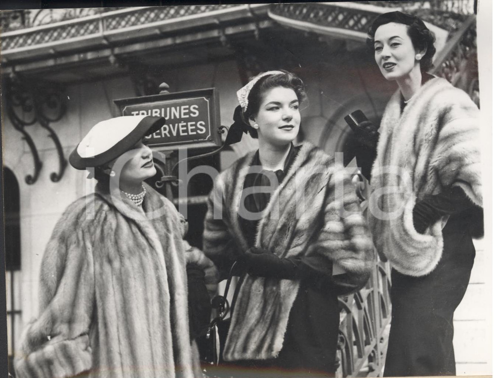 Fotografia d epoca originale 1953 PARIS LONGCHAMP Eleganza delle donne alle corse  Fotografia 18x13 1