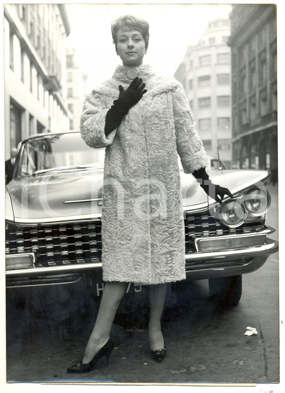Fotografia d epoca originale 1959 PARIS MODE Fourrures CANADA FURS  Manteau de caracul de Chine Photo 1