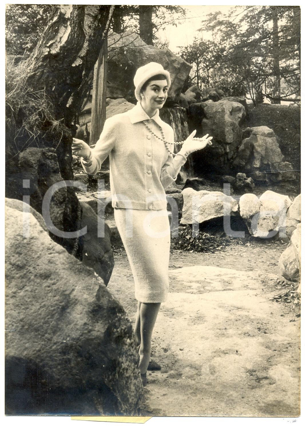 Fotografia d epoca originale 1958 PARIS MODE Printemps  Ensemble FABIOLE de Jean LEFEBURE  Photo 13x18 1
