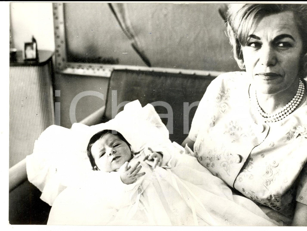 Fotografia d epoca originale 1963 TEHERAN Madre di Farah DIBA con la neonata principessa Farahnaz Pahlavi 1