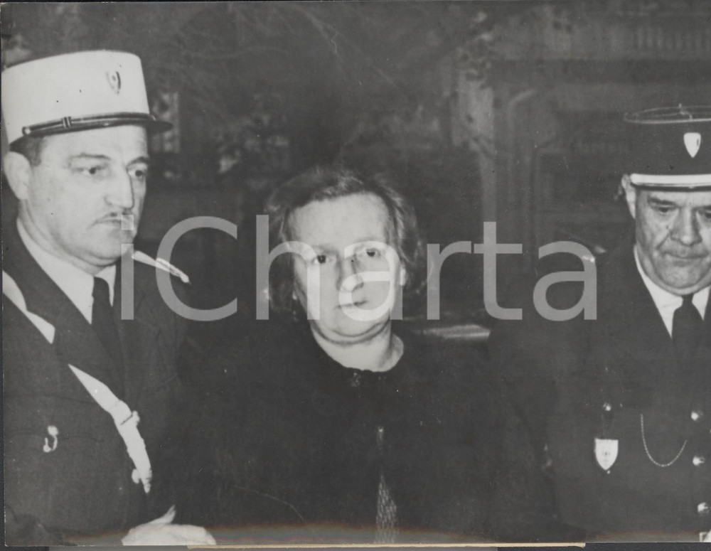 Fotografia d epoca originale 1960 NICE L affaire de l empoisonnement  ArrivÃ©e de Madame EMONET Photo 1
