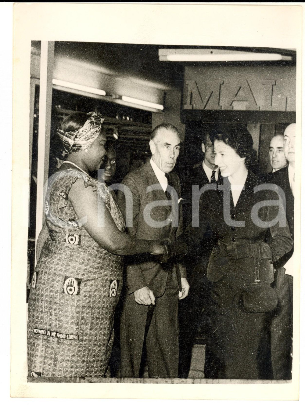 1954 BIRMINGHAM  British Industries Fair - Queen Elizabeth and Mrs. THOMPSON 