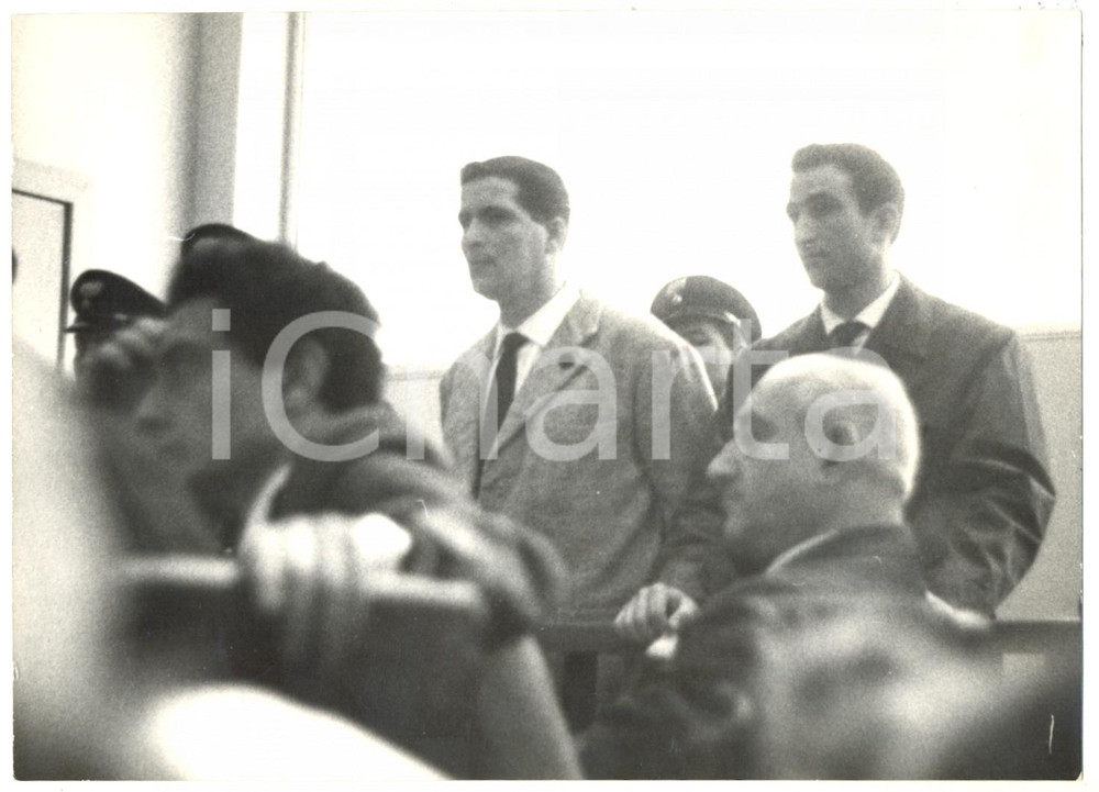 Fotografia d epoca originale 1960 FROSINONE Processo MELONE  L imputato in aula con avv. CASSINELLI Foto 1