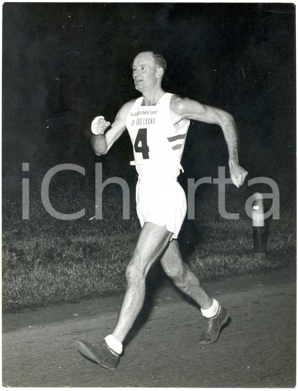 Fotografia d epoca originale 1960 RHO  BOLLATE 100 KM di Marcia  NIELSON in gara Foto 18x24 cm 1