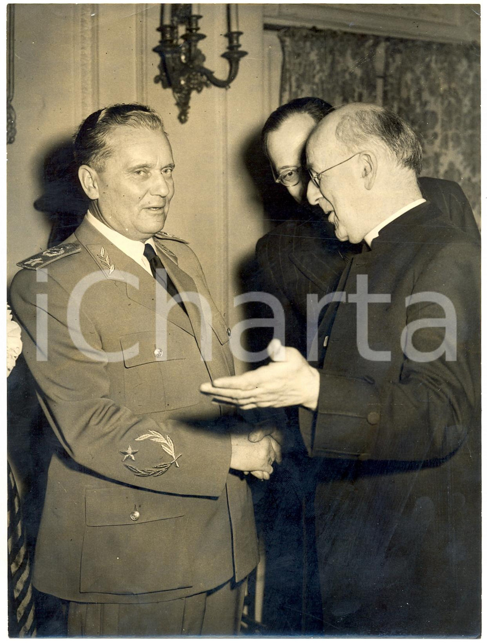 Fotografia d epoca originale 1953 LONDON Marshal TITO greeting the Archbishop Geoffrey FISHER Photo 15x20 1