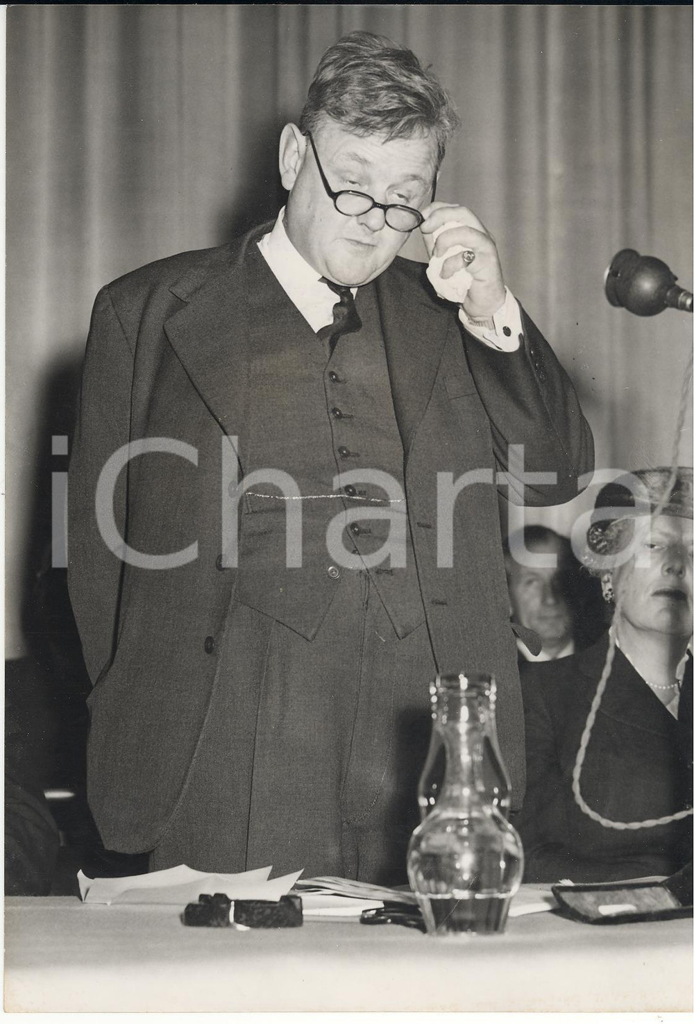 Fotografia d epoca originale 1957 BRIGHTON Quintin HOGG opening the Party s Local Conference Photo 15x20 1