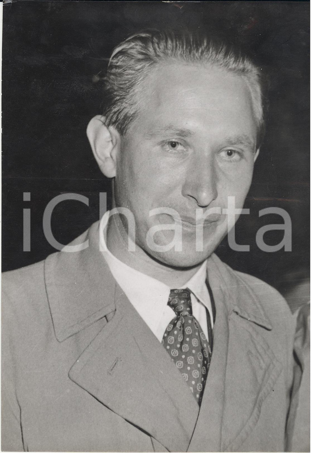 Fotografia d epoca originale 1958 LONDON King s Cross Station  Soviet fugitive Erich TEAYN Photo 15x20 cm 1