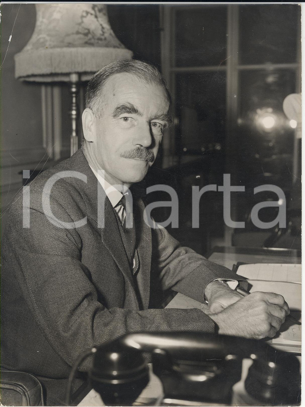 Fotografia d epoca originale 1953 LONDON Brian ROBERTSON British negotiator for SUEZ CANAL question Photo 1